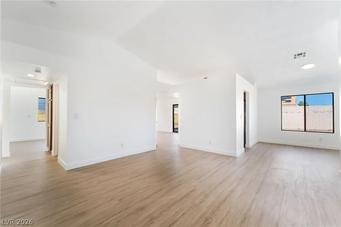 838 Anchor Drive — photo 3