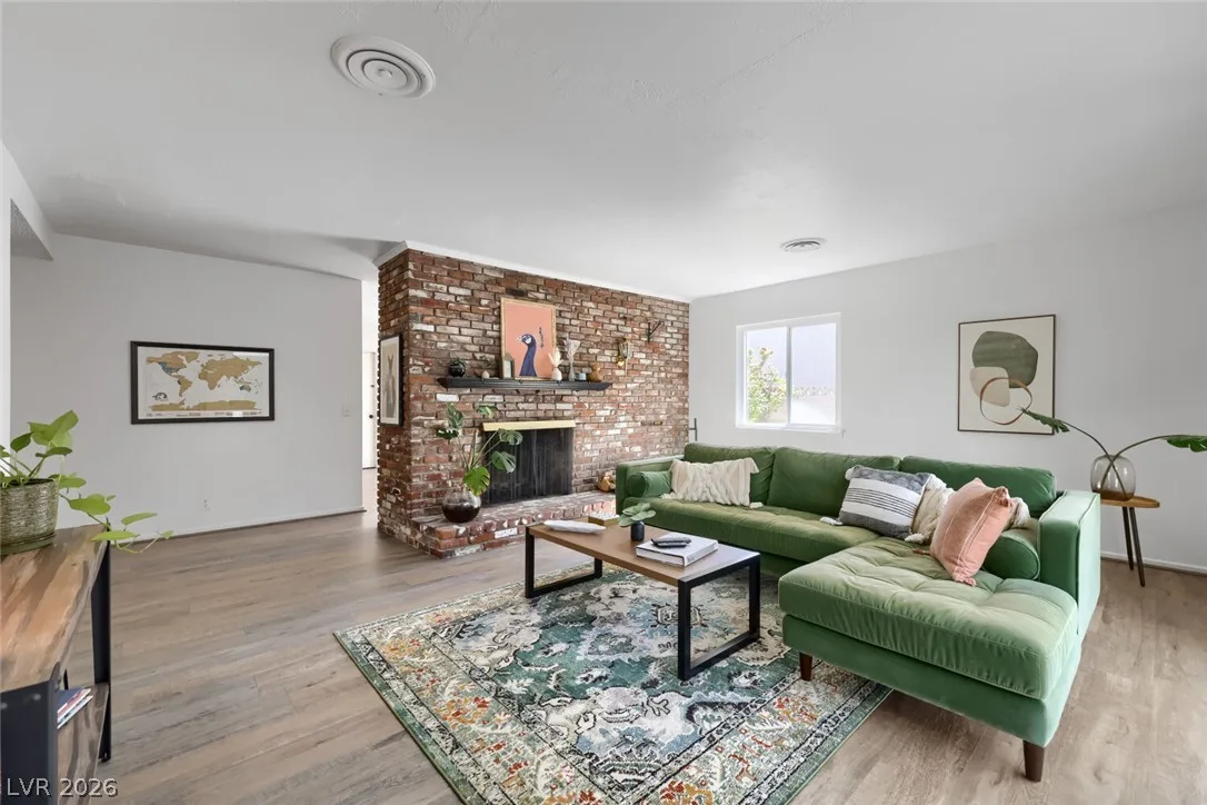 4424 Thompson Circle — photo 3
