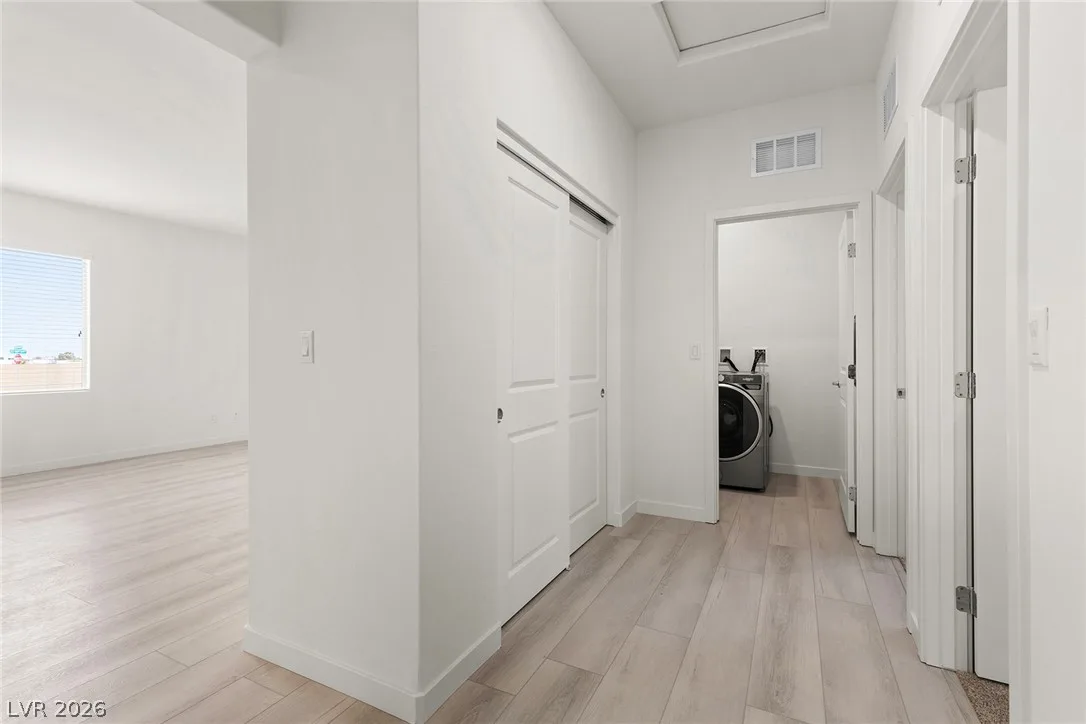 2758 Avril Point Street — photo 5 of 8
