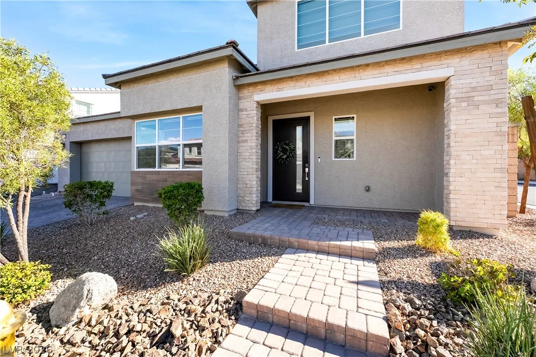 10143 Bismarck Palms Avenue — photo 4