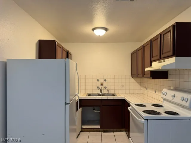 2553 Ellis Street — photo 1