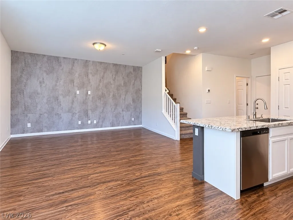 5730 Sky Pointe Drive 120 — photo 4