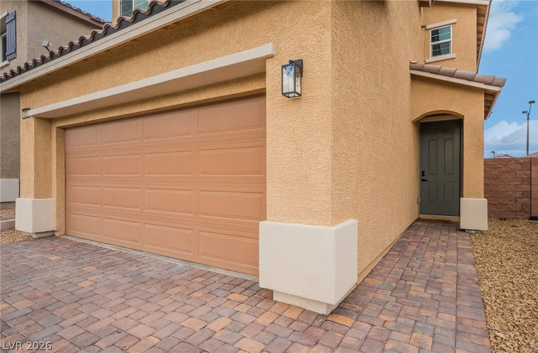 8252 Nebula Cloud Avenue — photo 4