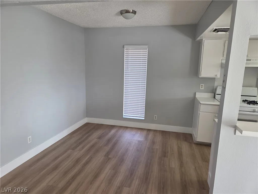 1405 Vegas Valley Drive 216 — photo 2