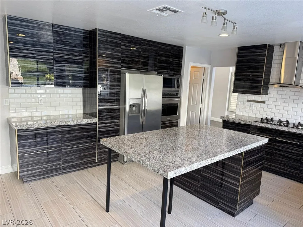 8218 Mount Nido Drive — photo 4