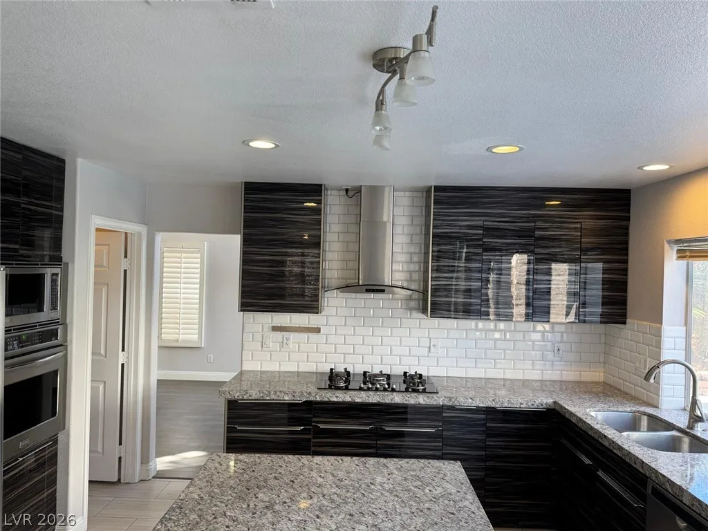 8218 Mount Nido Drive — photo 5
