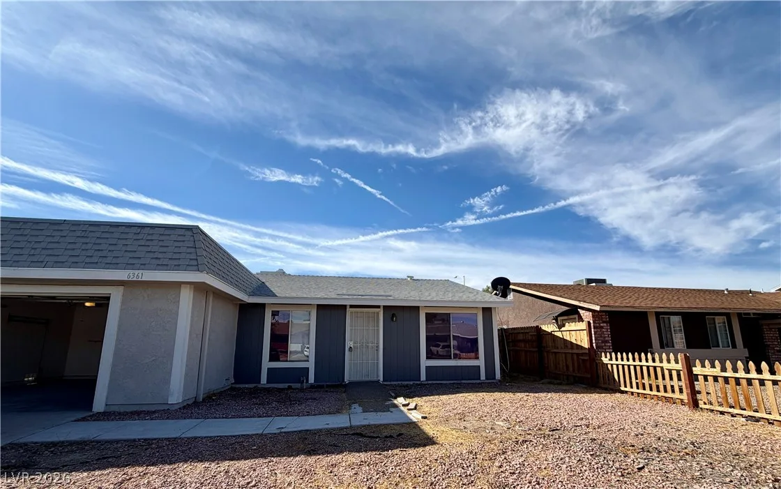 6361 Hummingbird Lane — photo 2