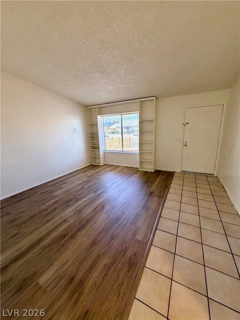 6361 Hummingbird Lane — photo 5