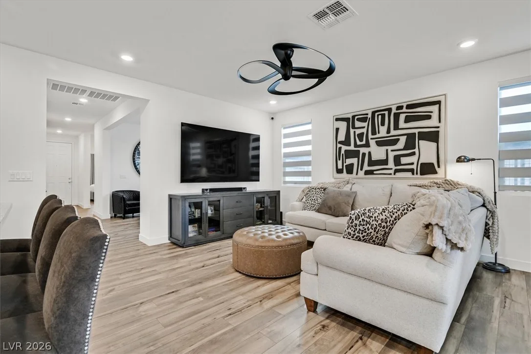 7196 DEER COVE Court — photo 4