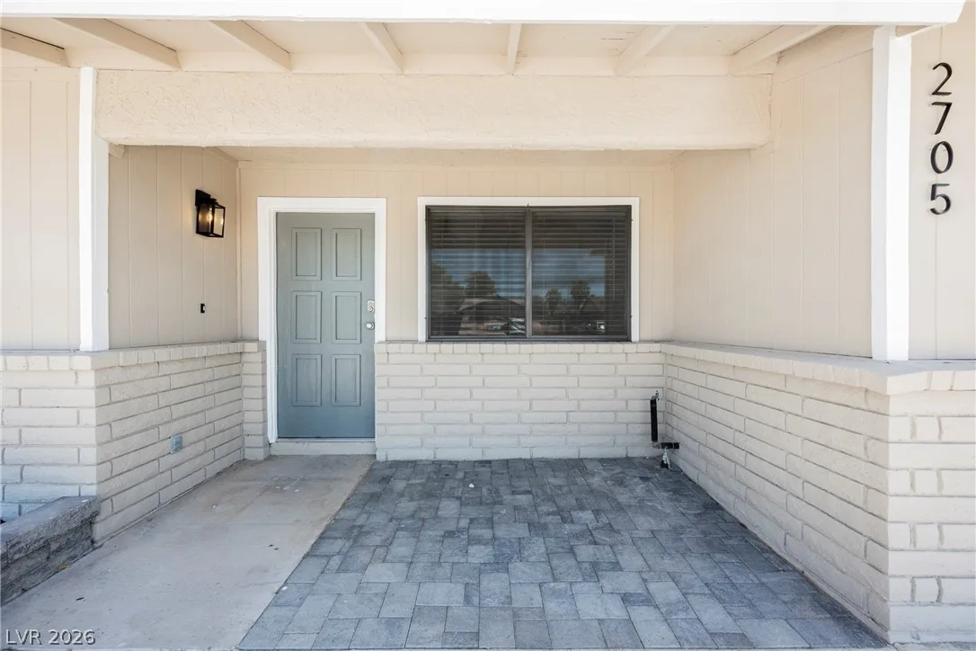 2705 Valparaiso Street — photo 2