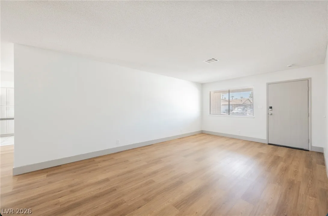2705 Valparaiso Street — photo 5