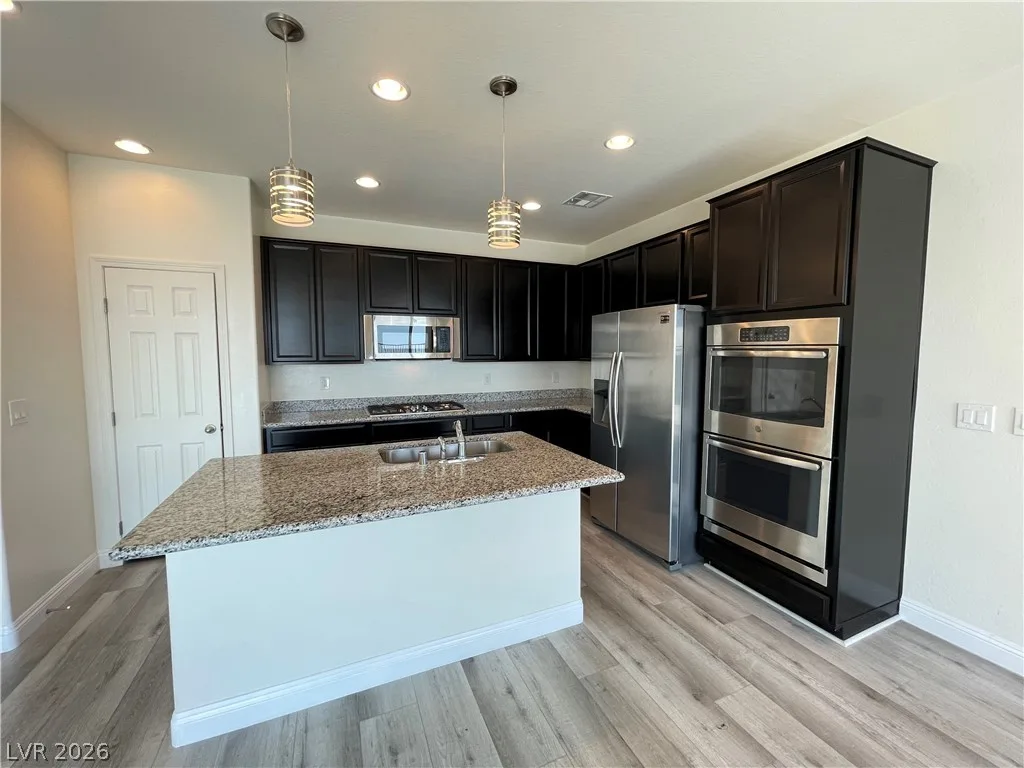 12524 Skylight View Street — photo 3