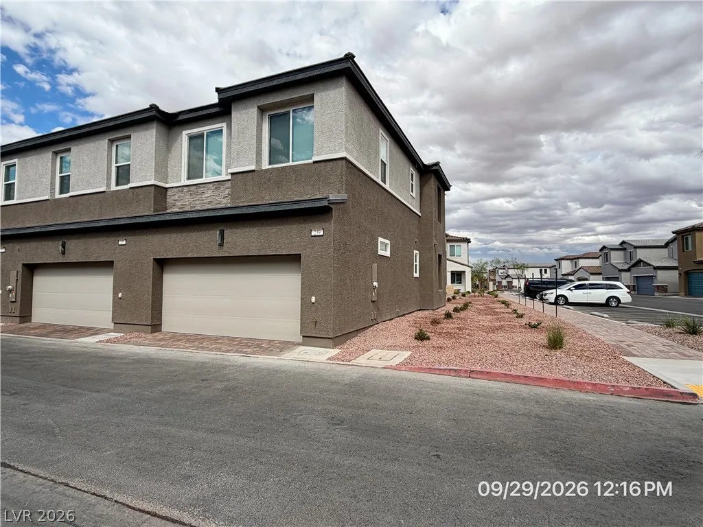 239 Freeport View Place — photo 2