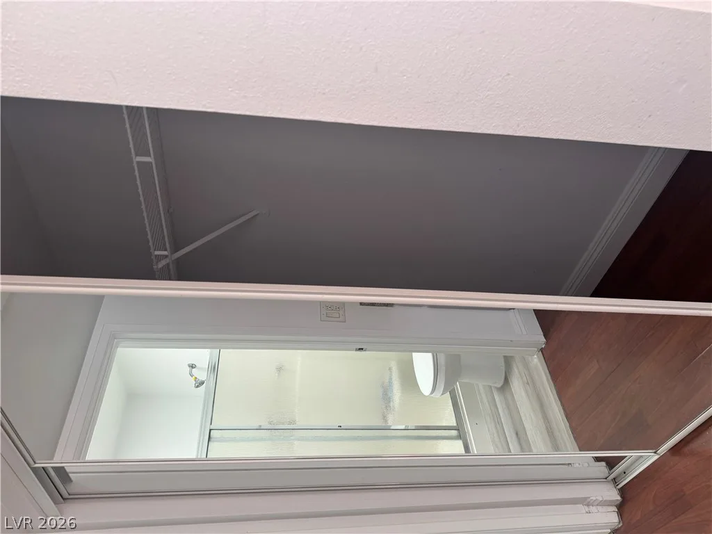 5158 South Jones Boulevard 201 — photo 5