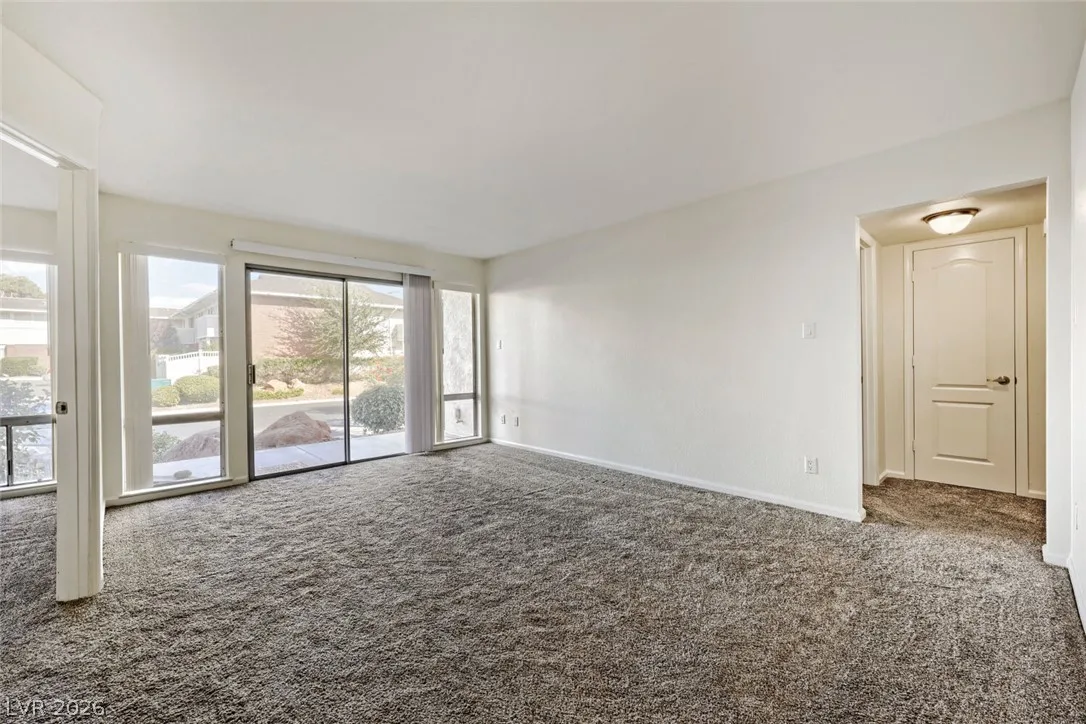 769 Oakmont Avenue 403 — photo 4