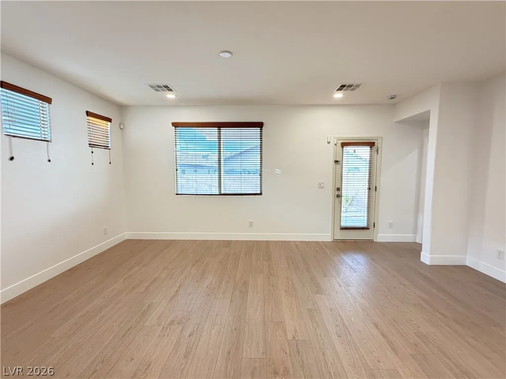 180 Flat Slate Avenue — photo 4