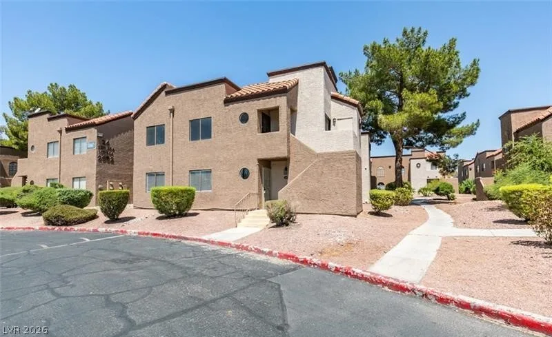 2982 Juniper Hills Boulevard 201 — photo 1