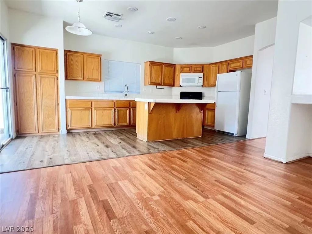 7941 BLUE BROOK Drive — photo 4