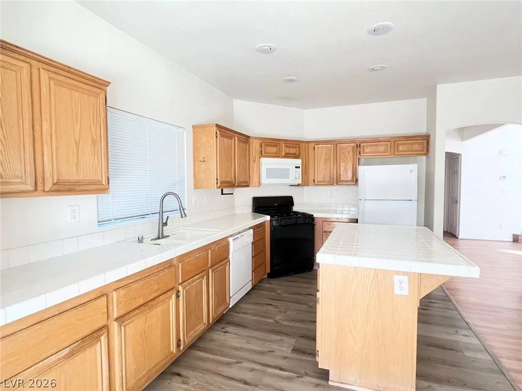 7941 BLUE BROOK Drive — photo 5