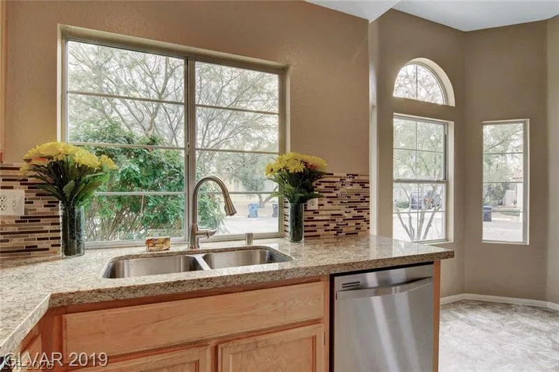 2647 Ridgewater Circle — photo 2