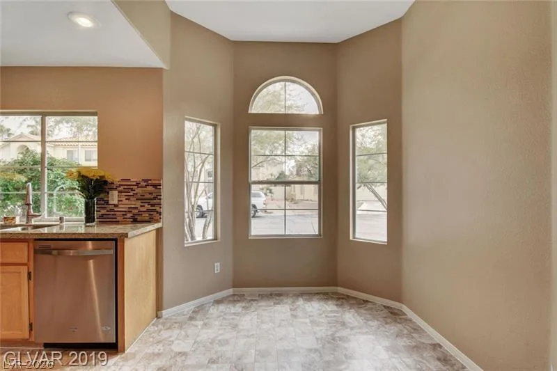 2647 Ridgewater Circle — photo 5