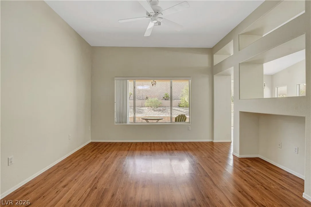 2105 Red Dawn Sky Street — photo 3