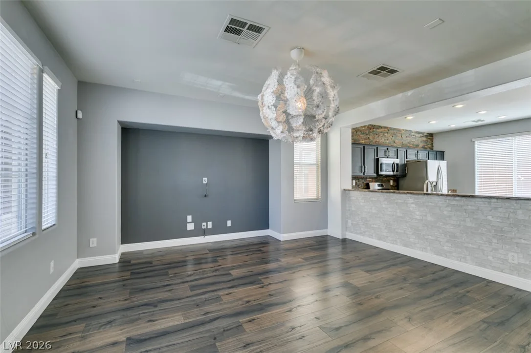 8365 Rygate Avenue — photo 3