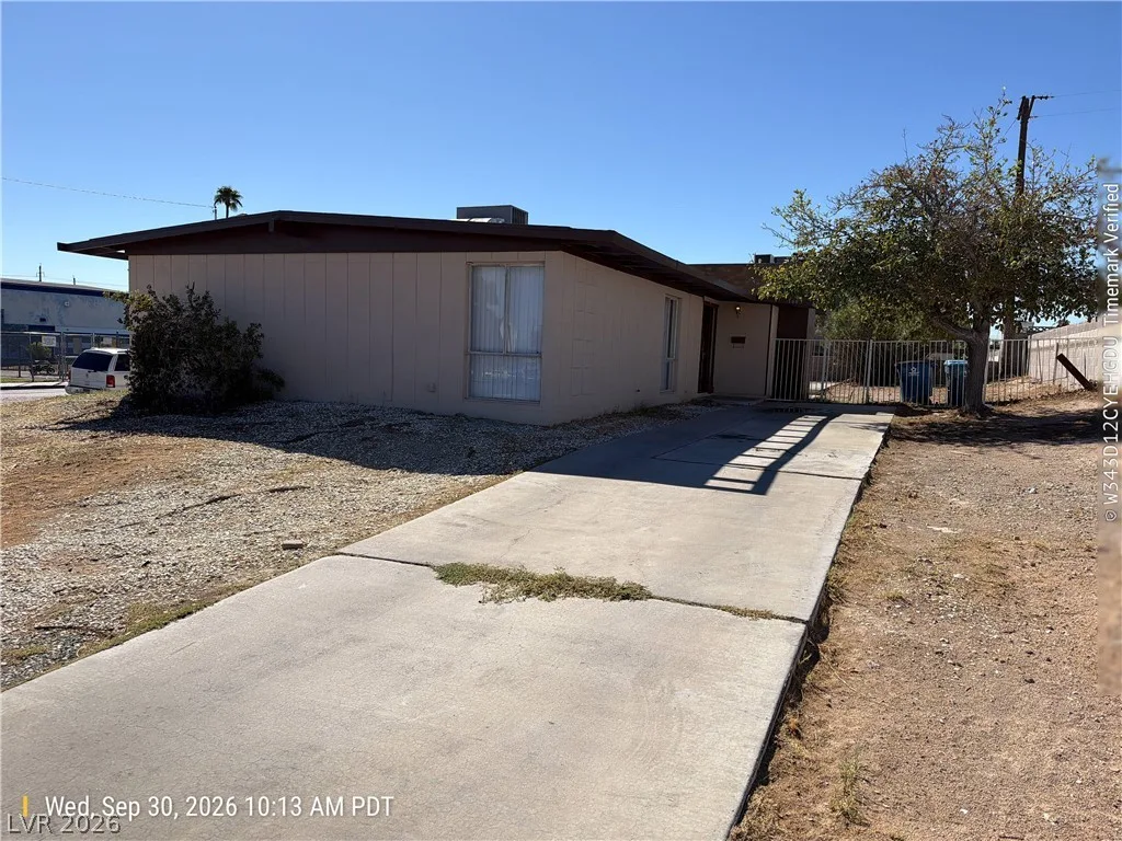 1663 El Segundo Avenue — photo 1