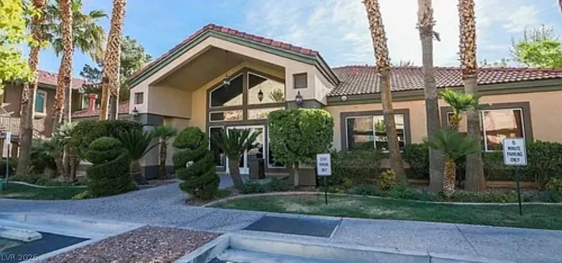 3314 Indian Shadow Street 202 — photo 2