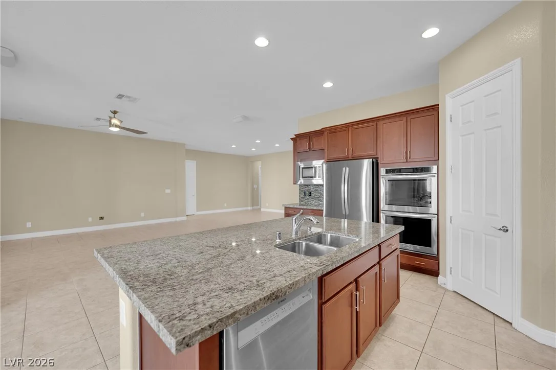 7596 Sweet Mist Avenue — photo 5