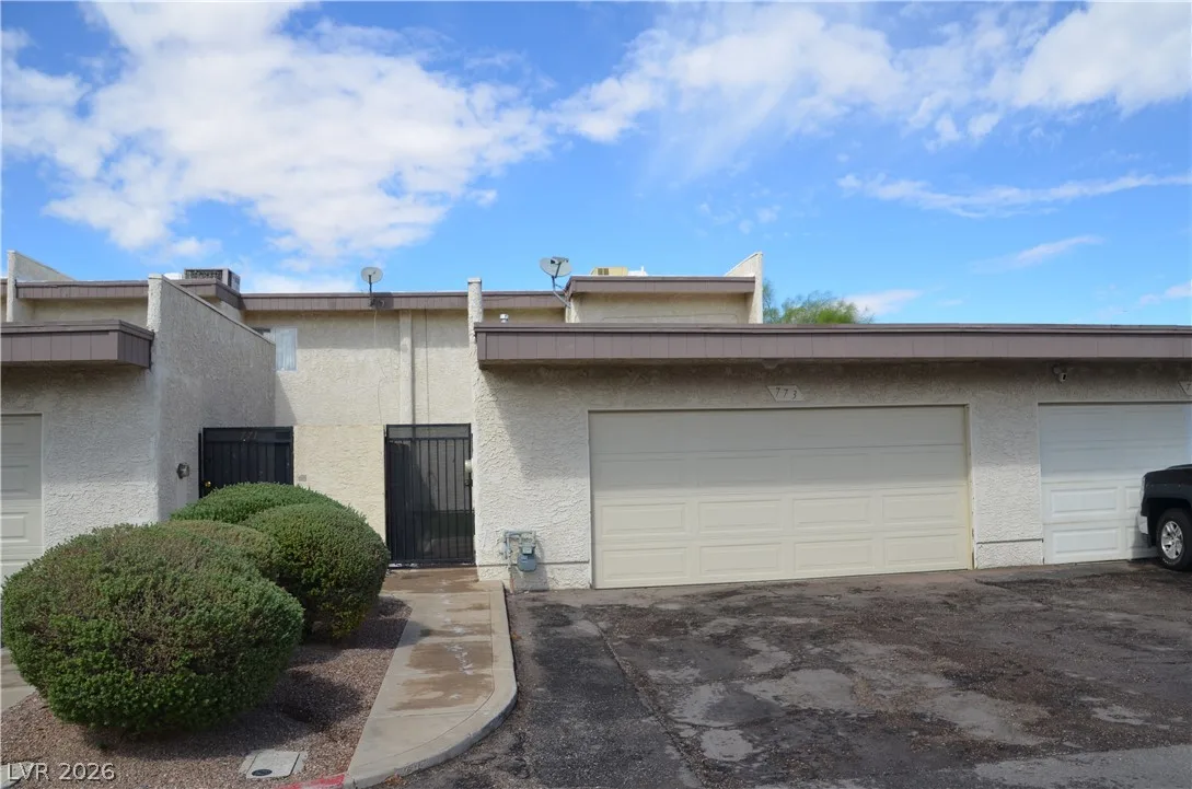 773 Cathy Lane — photo 1