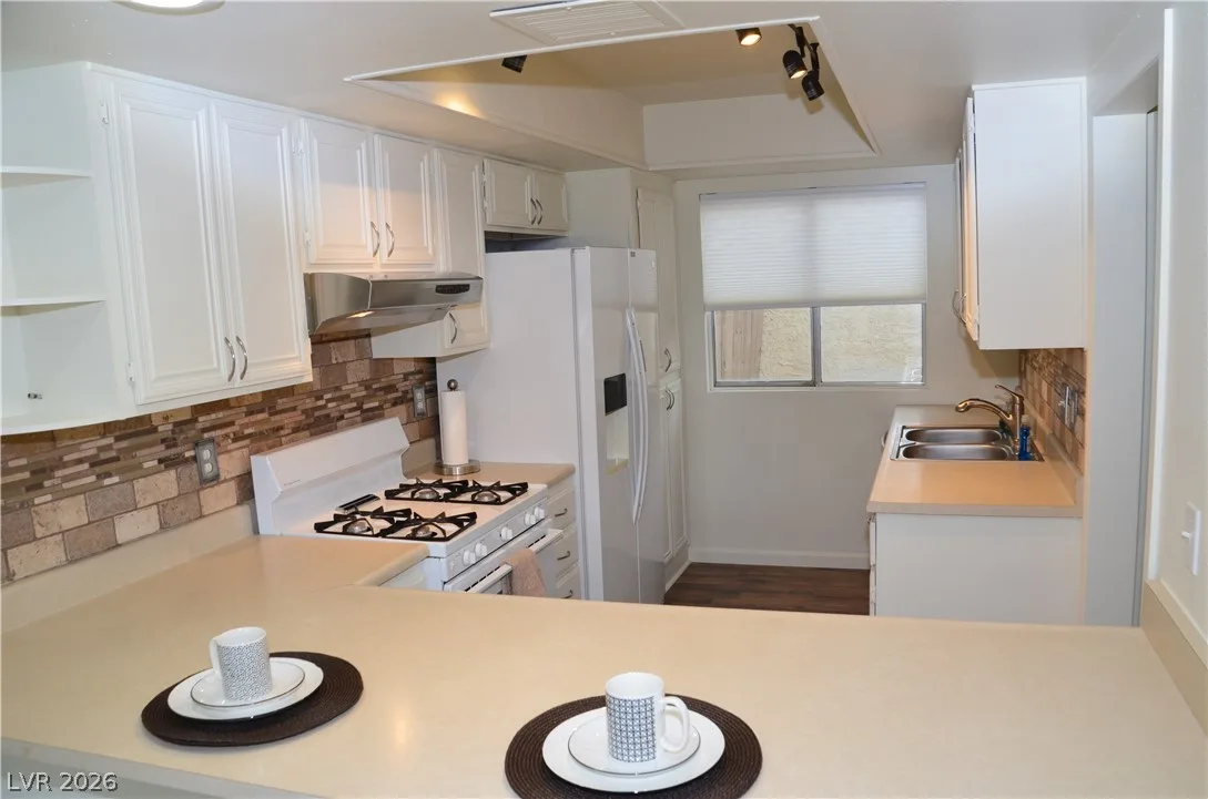 773 Cathy Lane — photo 3