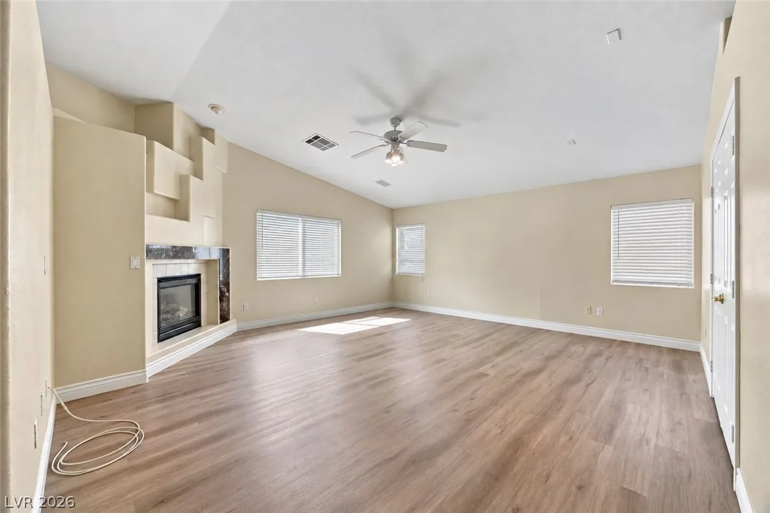 9261 Bearded Iris Avenue — photo 3