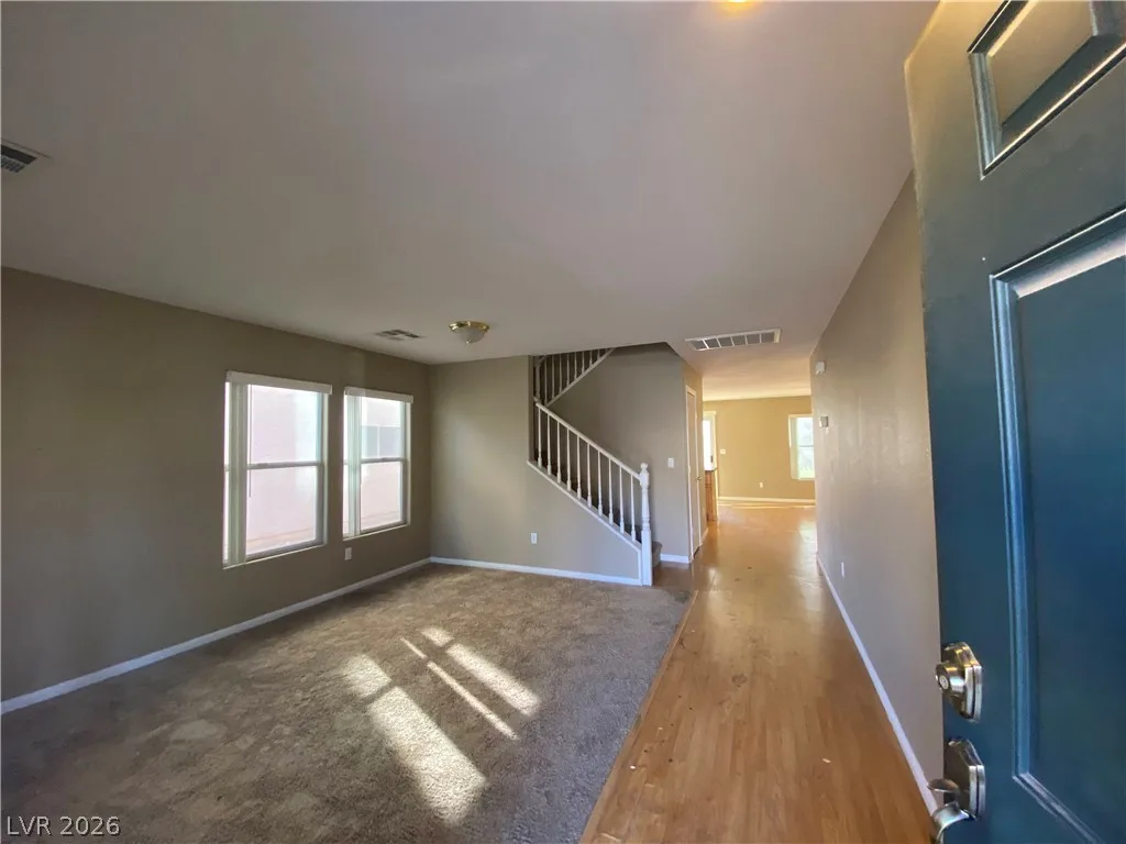 136 Temple Wood Court — photo 2