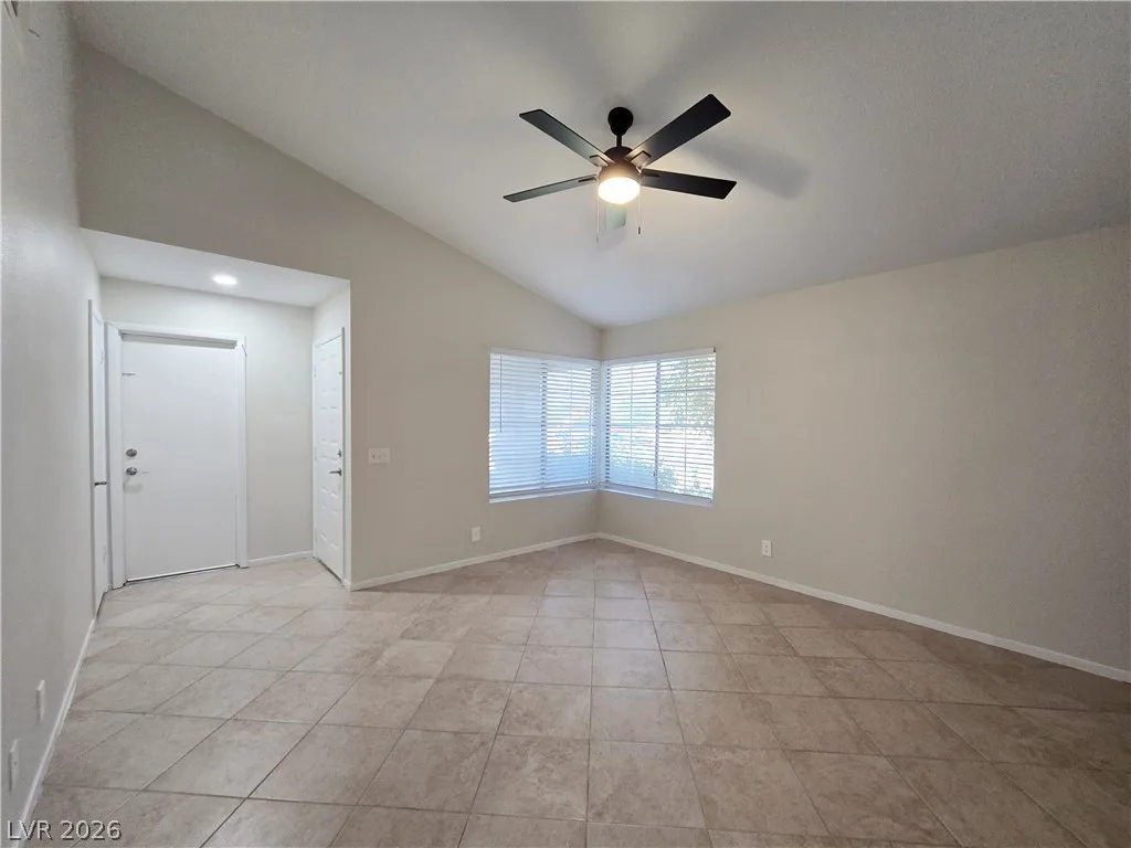 908 Coral Isle Way — photo 3