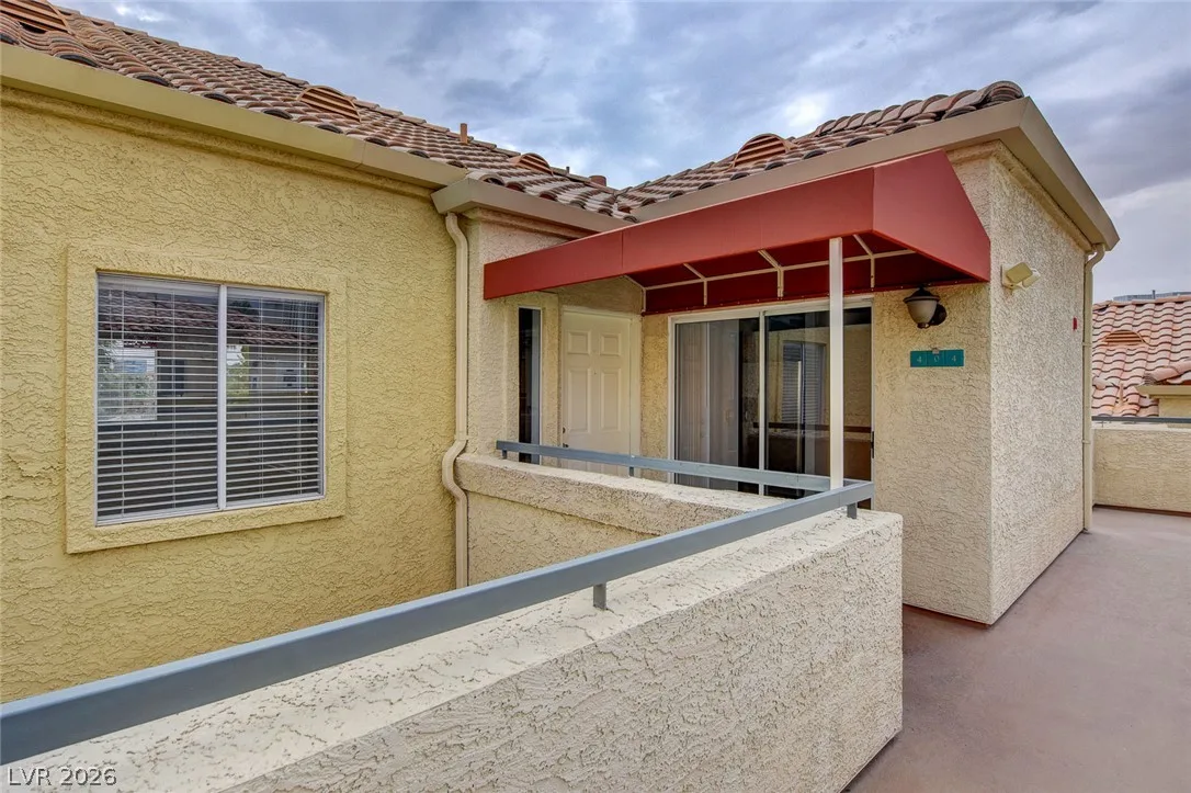 230 East Flamingo Road 404 — photo 2