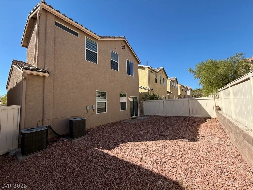 8432 Viansa Loma Avenue — photo 2