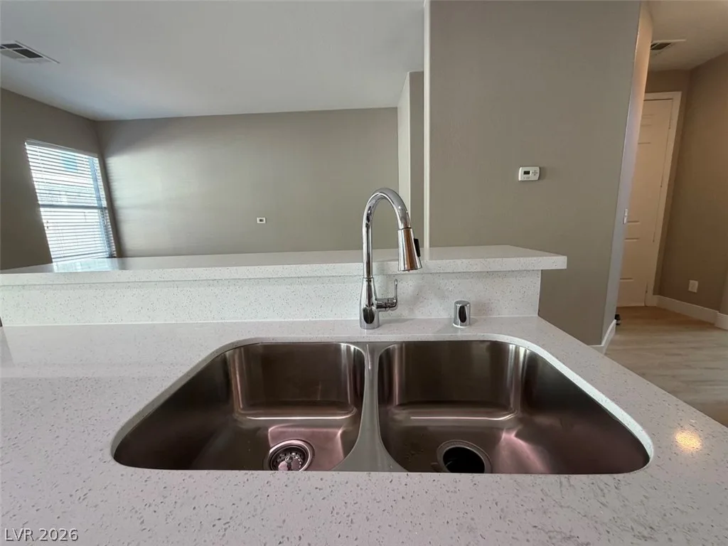 8432 Viansa Loma Avenue — photo 5