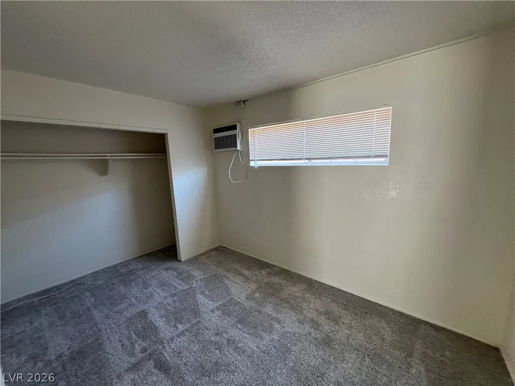2300 Sunrise Avenue 7 — photo 4