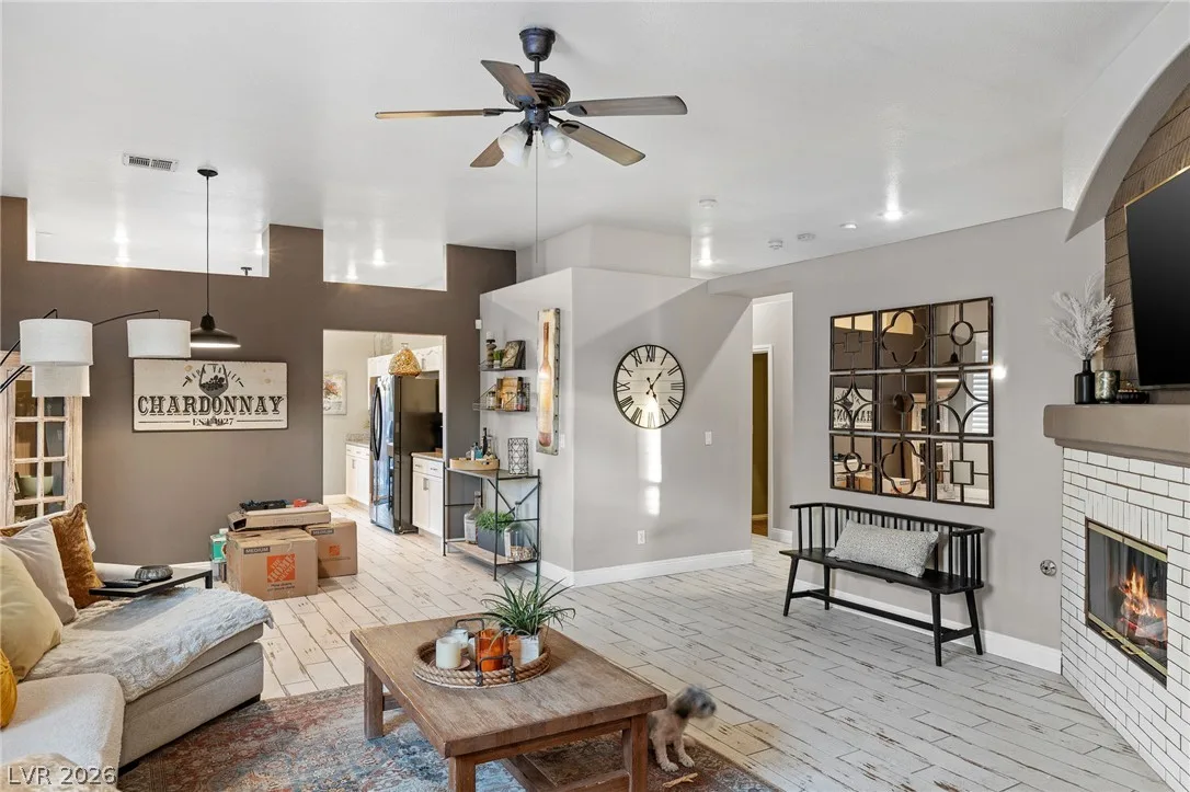 222 Horizon Peak Drive — photo 1