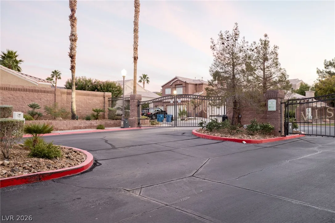222 Horizon Peak Drive — photo 3