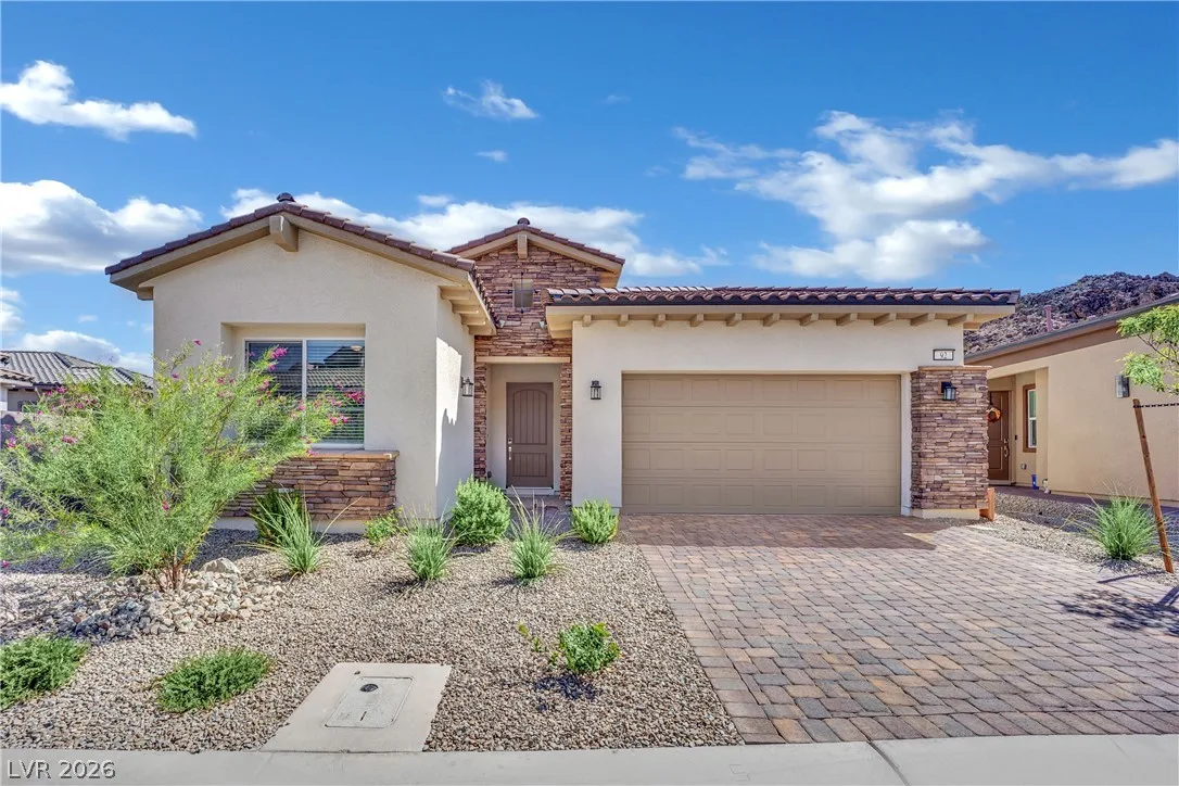 92 Ibiza Lake Drive — photo 2