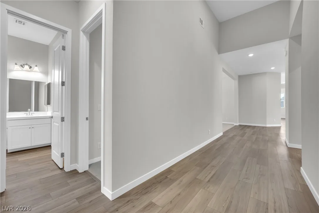 92 Ibiza Lake Drive — photo 5