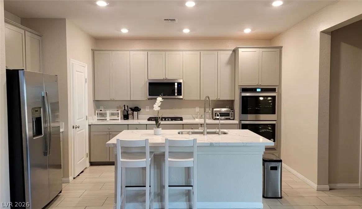 10688 Silver Pond Avenue — photo 3