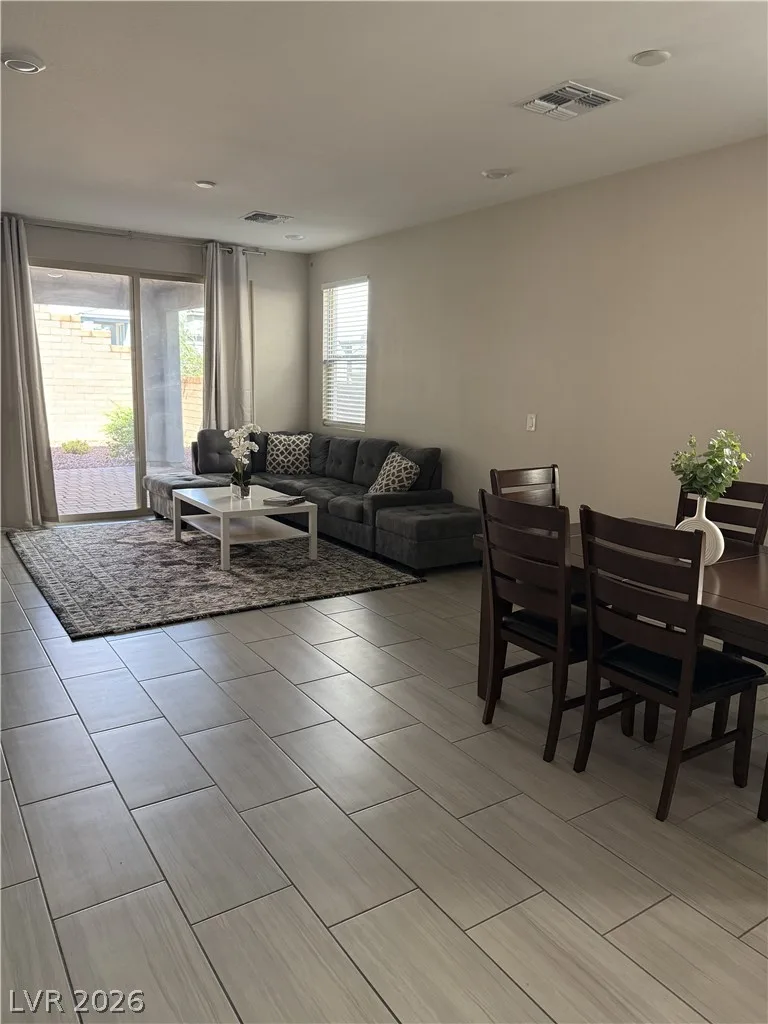10688 Silver Pond Avenue — photo 4