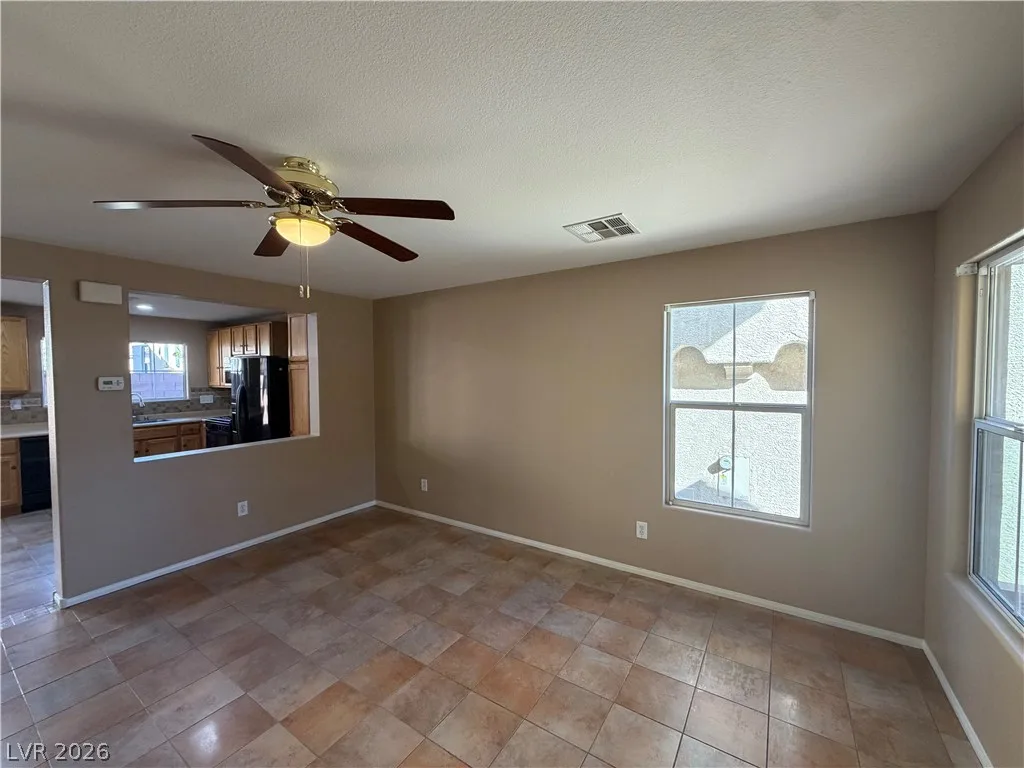 67 Desert Coyote Street — photo 4