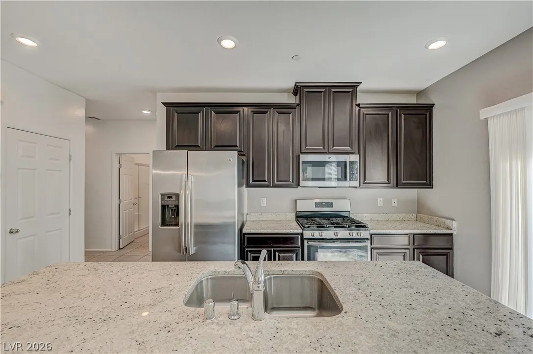 2455 Sunflower Days Avenue 1056 — photo 3