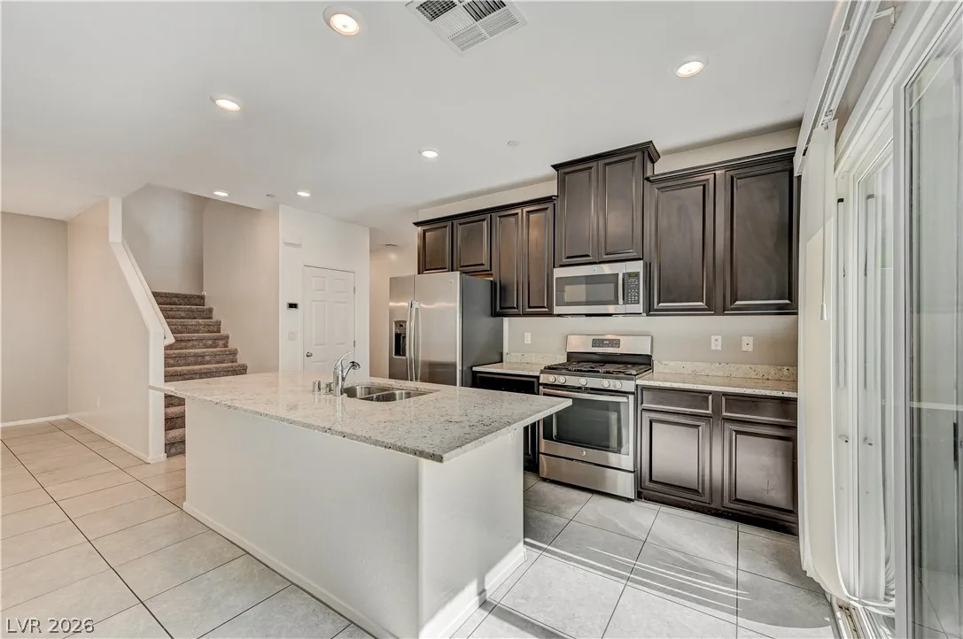 2455 Sunflower Days Avenue 1056 — photo 4