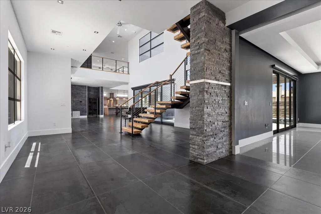 2839 Edgemont Drive — photo 4