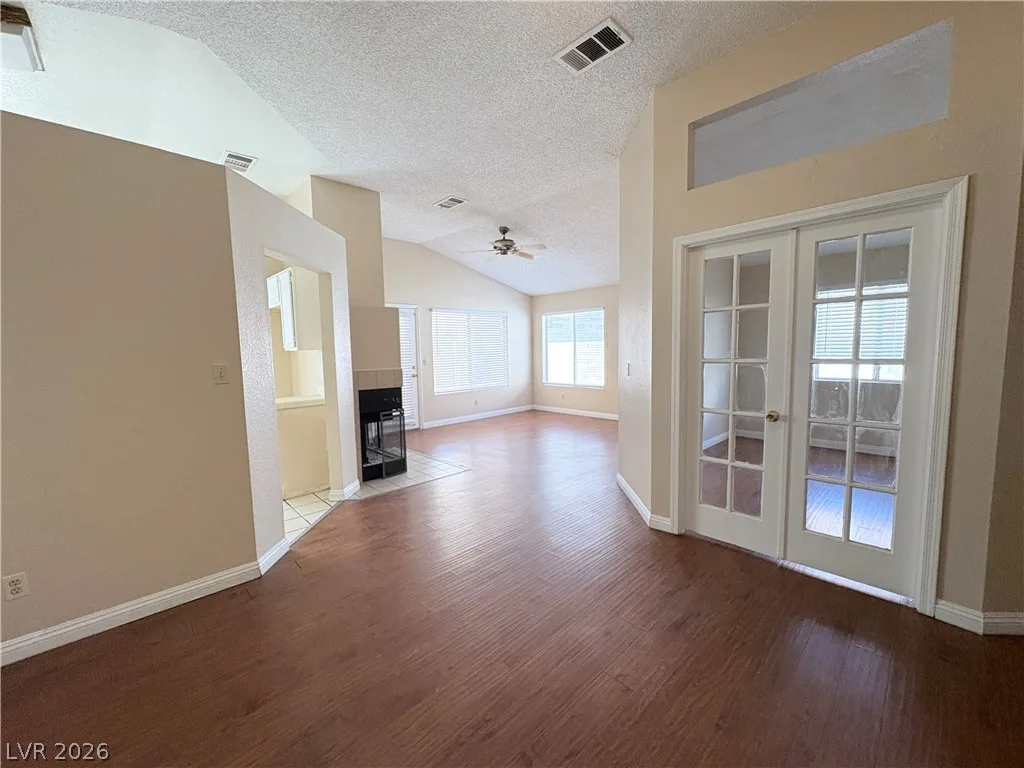 2737 CATHEDRAL Lane — photo 4
